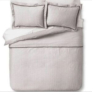 Gray Striped Duvet Cover Set with 2 Pillow Shams - Queen